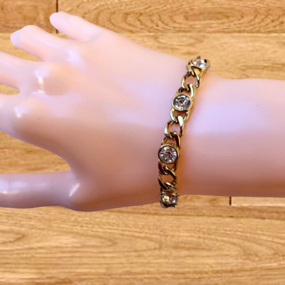 Vintage Gilt Metal Bracelet With Brilliant Faceted Rhinestones Made in USA - Picture 5 of 12